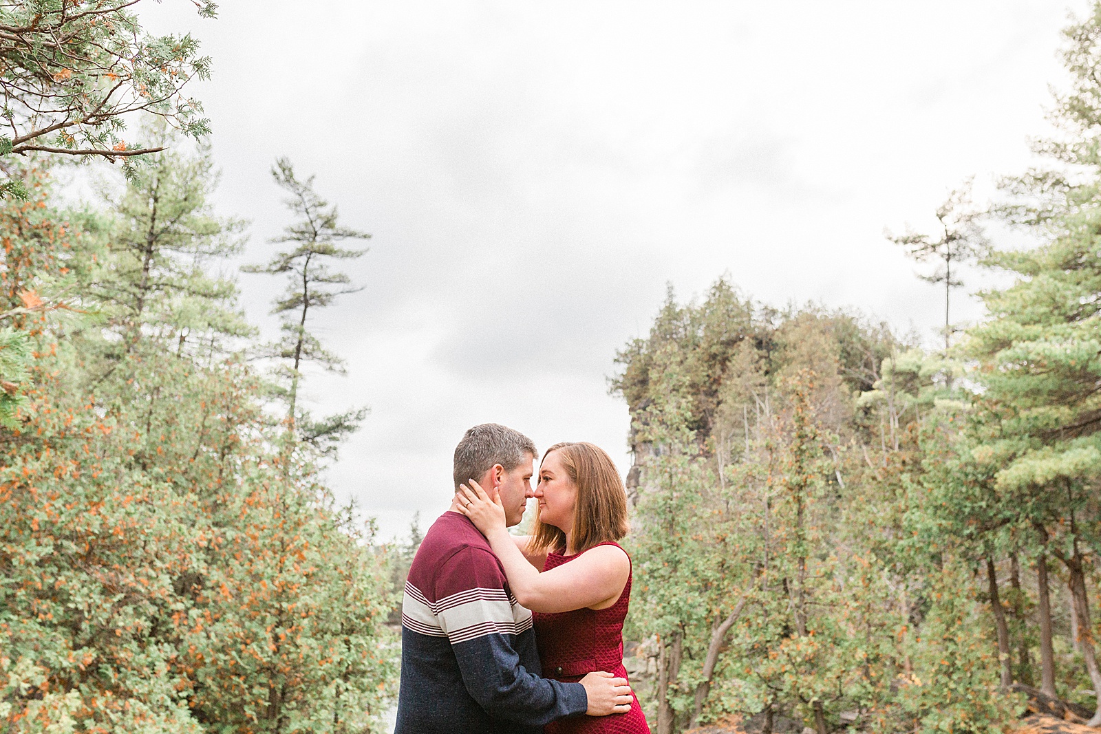 Engagement session in Rockwood Conservation Area
