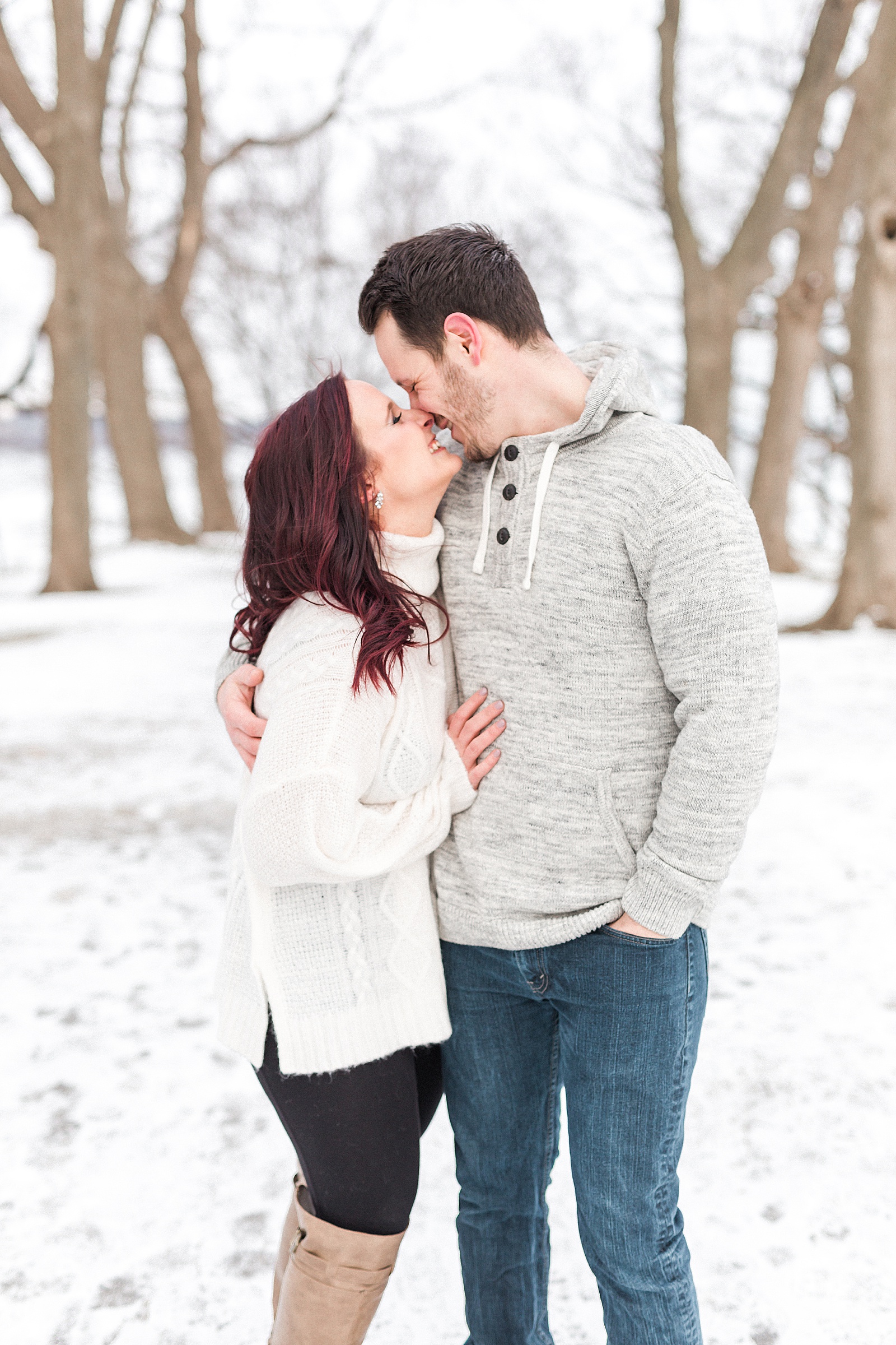 Engagement session at Dundurn Castle with snow on the ground